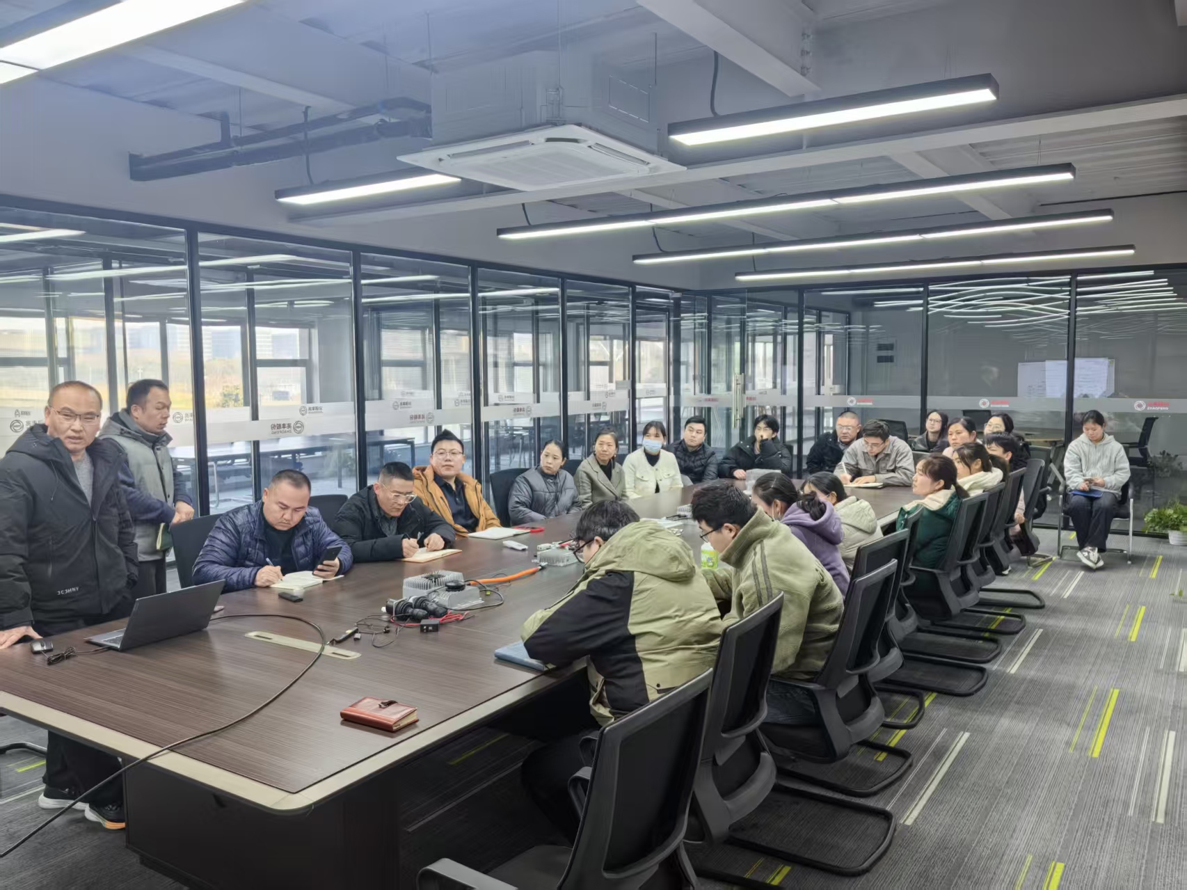 Ојачати контролу процеса и консолидовати темеље квалитета — успешан завршетак обуке о знању и припремним смерницама